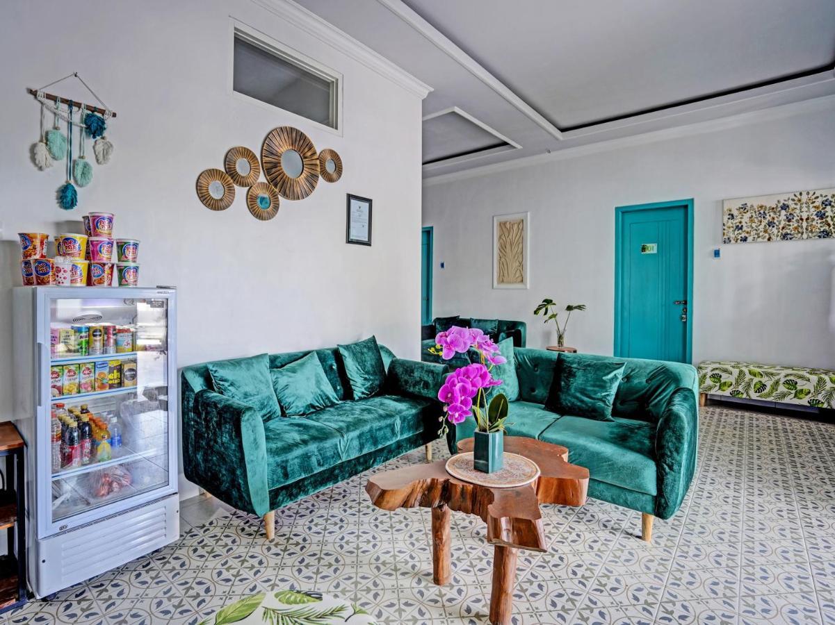 Capital O 91318 House Of Siti Boutique Homestay Jembel Extérieur photo