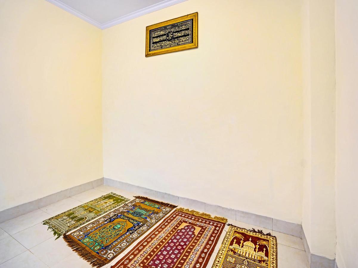 Capital O 91318 House Of Siti Boutique Homestay Jembel Extérieur photo